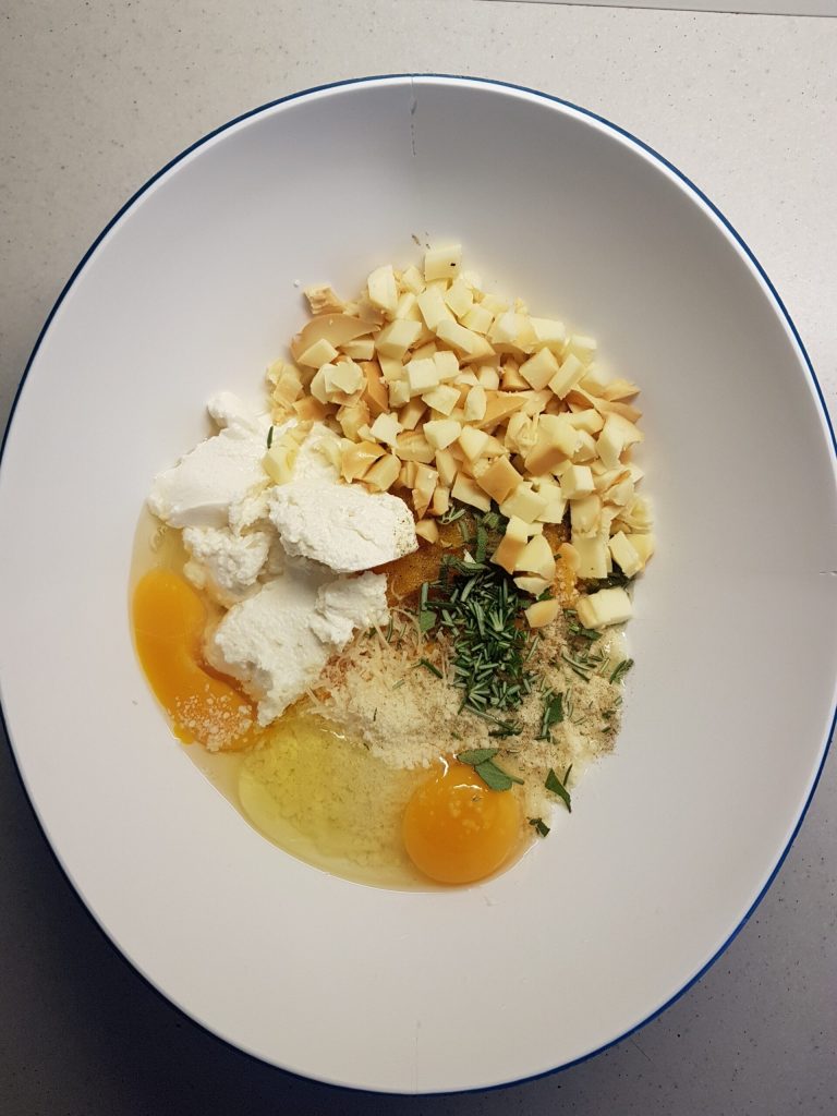 Torta salgada com abóbora e scamorza