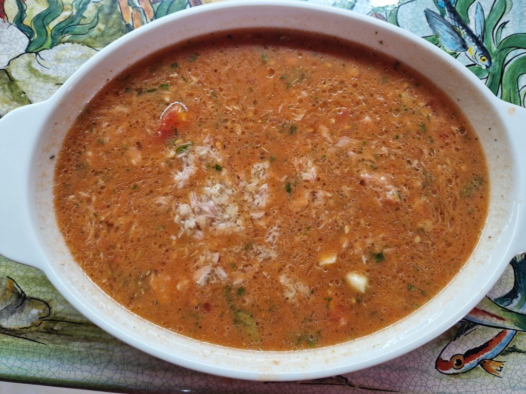 O timbale de arroz no micro-ondas