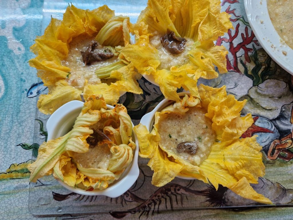 Os pacotinhos de flores de abóbora recheadas