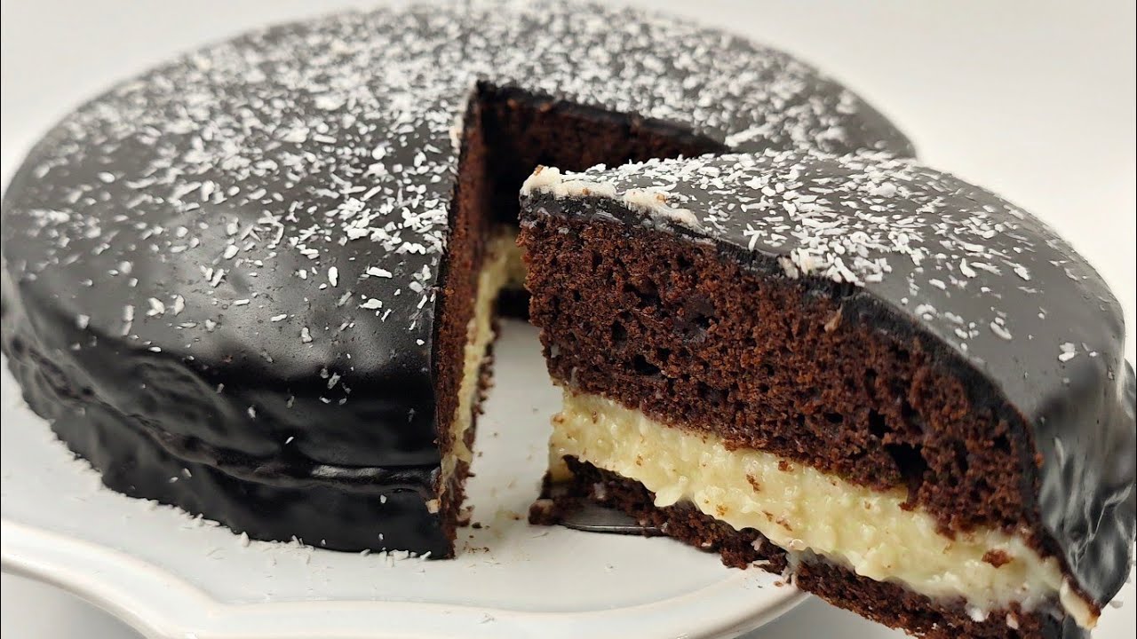 Bolo vegano de coco e chocolate