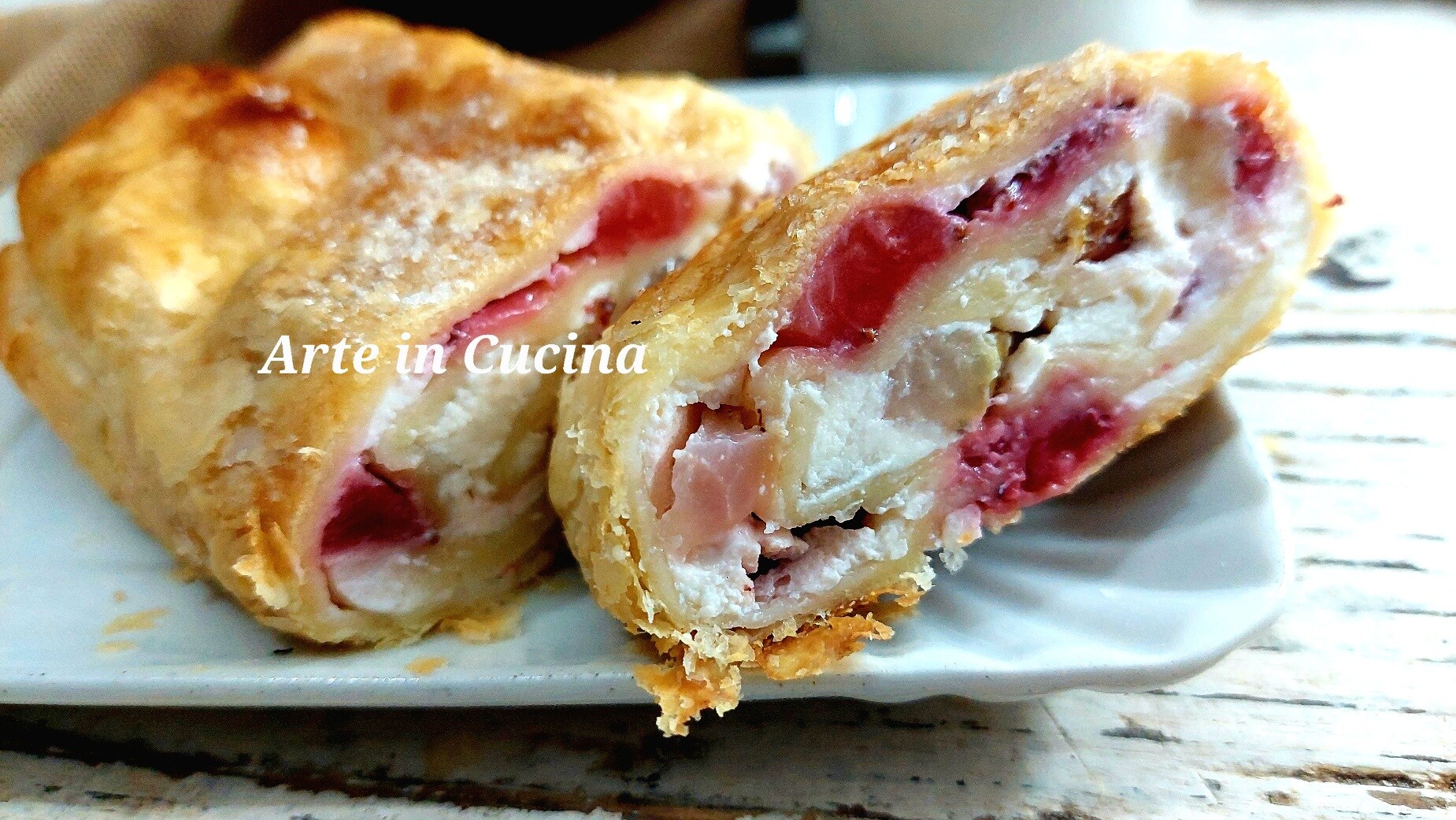 ROLO de MASSA FOLHADA com MORANGOS e MASCARPONE