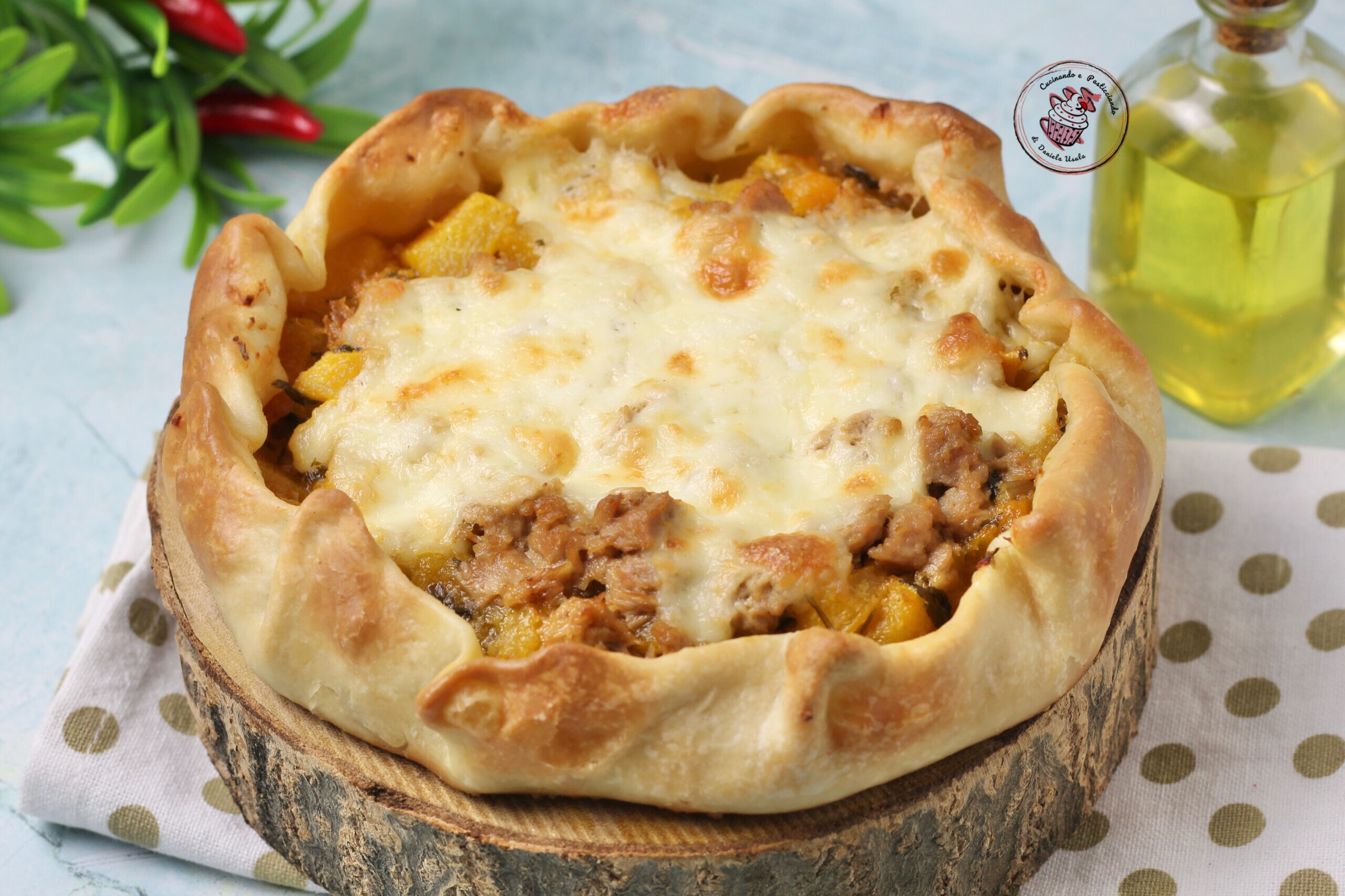 Torta salgada de abóbora e atum