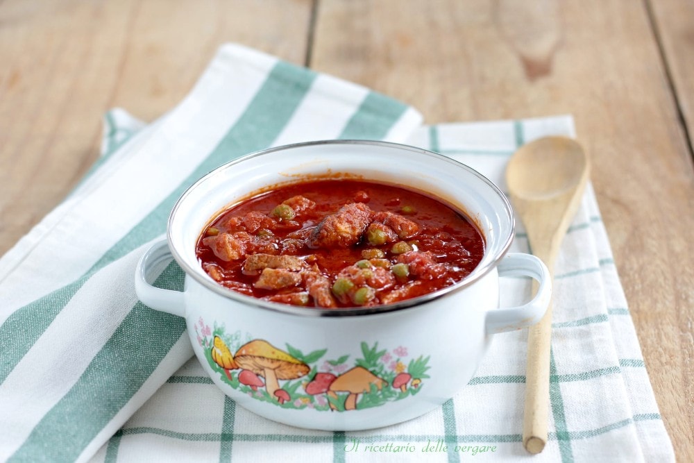 Molho com carne e ervilhas
