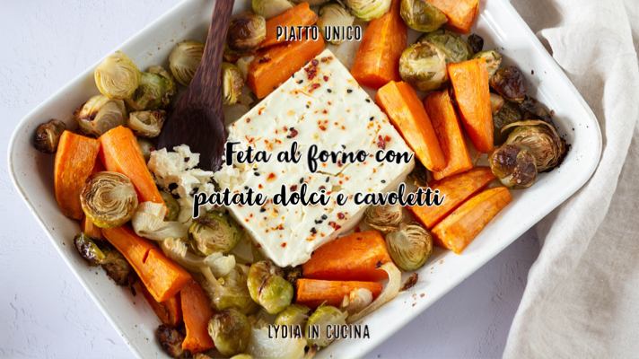 Feta assada com batatas-doces e couves-de-bruxelas