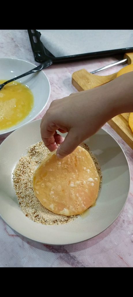 Por fim, passamos na farinha de rosca