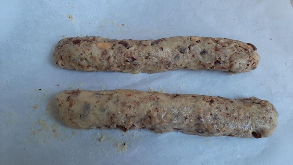 tozzetti biscoitos com frutas secas