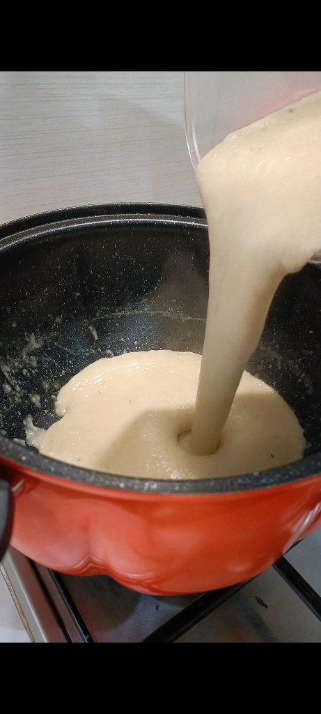 Aquecemos a creme de feijão