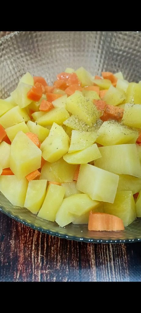 Tempero das batatas e cenouras