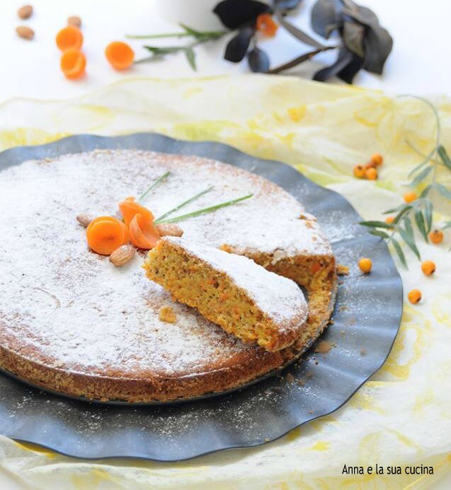 Bolo de cenoura com amêndoas e avelãs