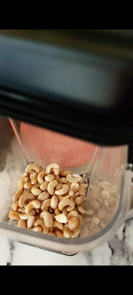 Colocamos no liquidificador com os restantes ingredientes