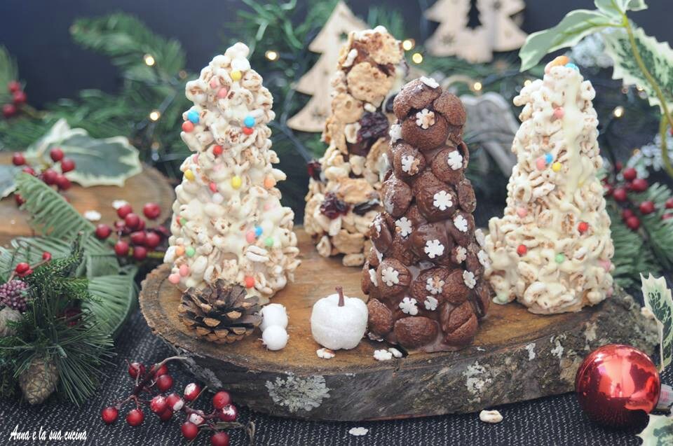 Árvores crocantes com chocolate e cereais