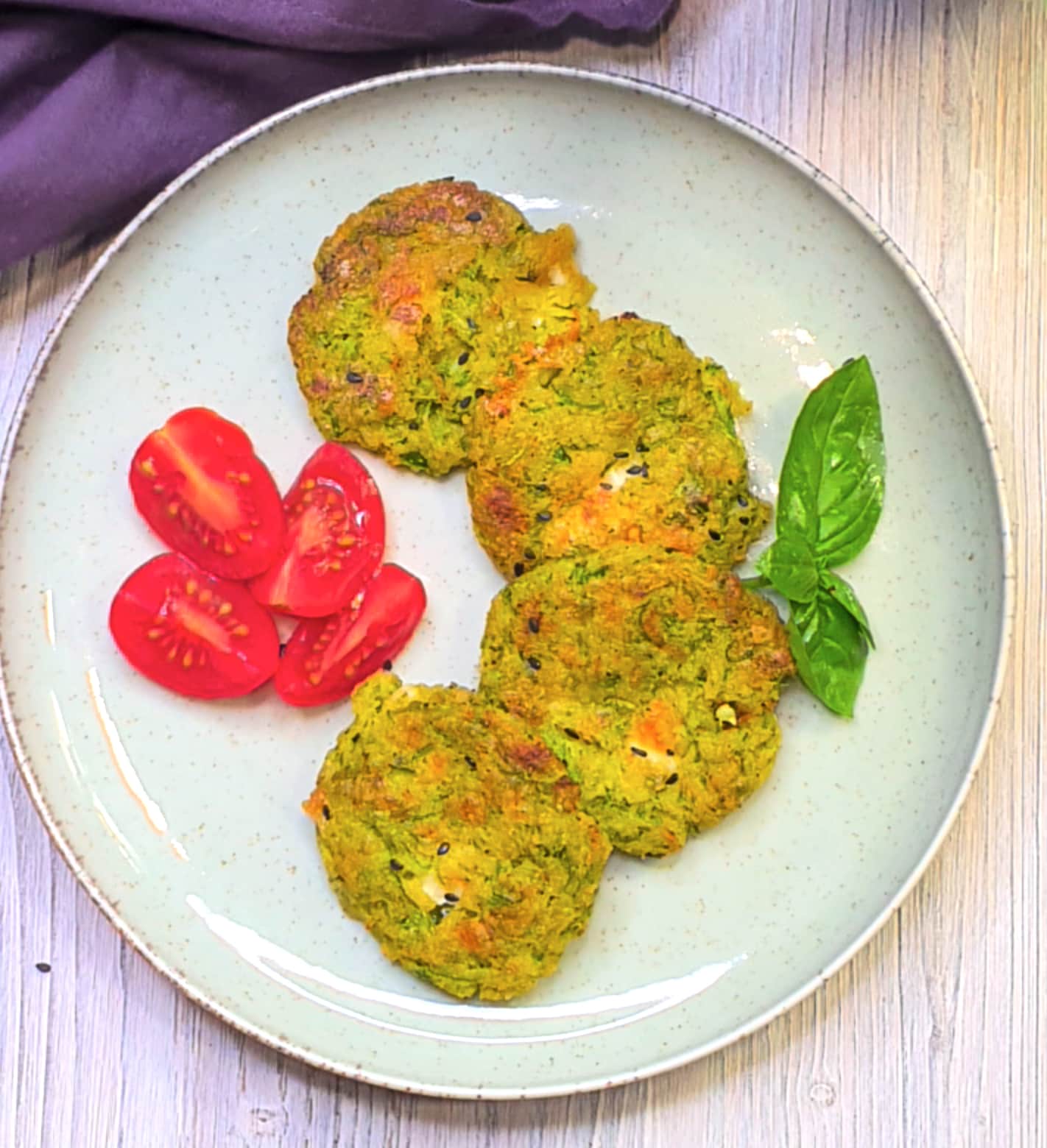 Almôndegas de abobrinha e provolone