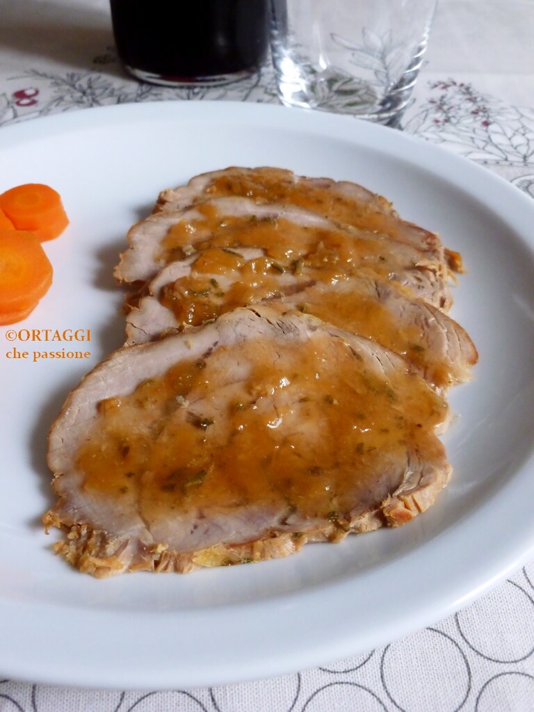 Assado de vitela com molho de cebolas