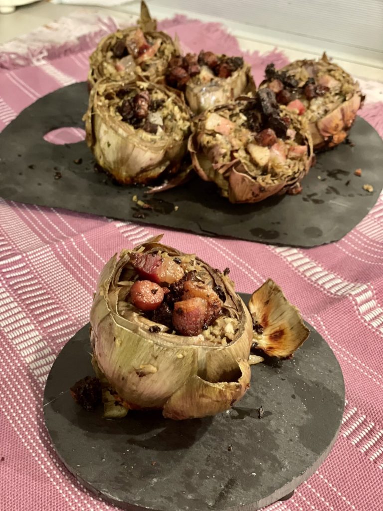 alcachofras em pé à toscana prontas