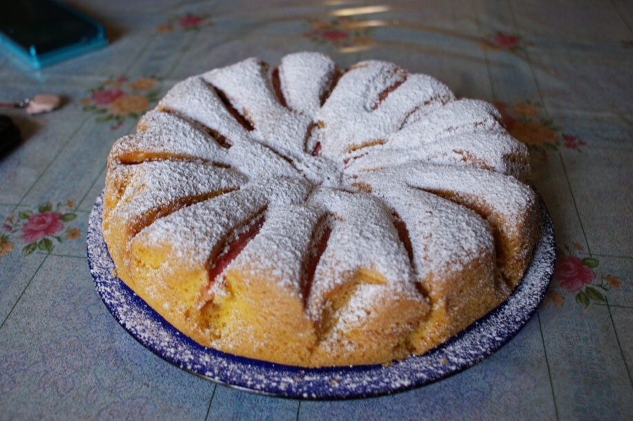 Bolo de maçã fácil e rápido com alchermes