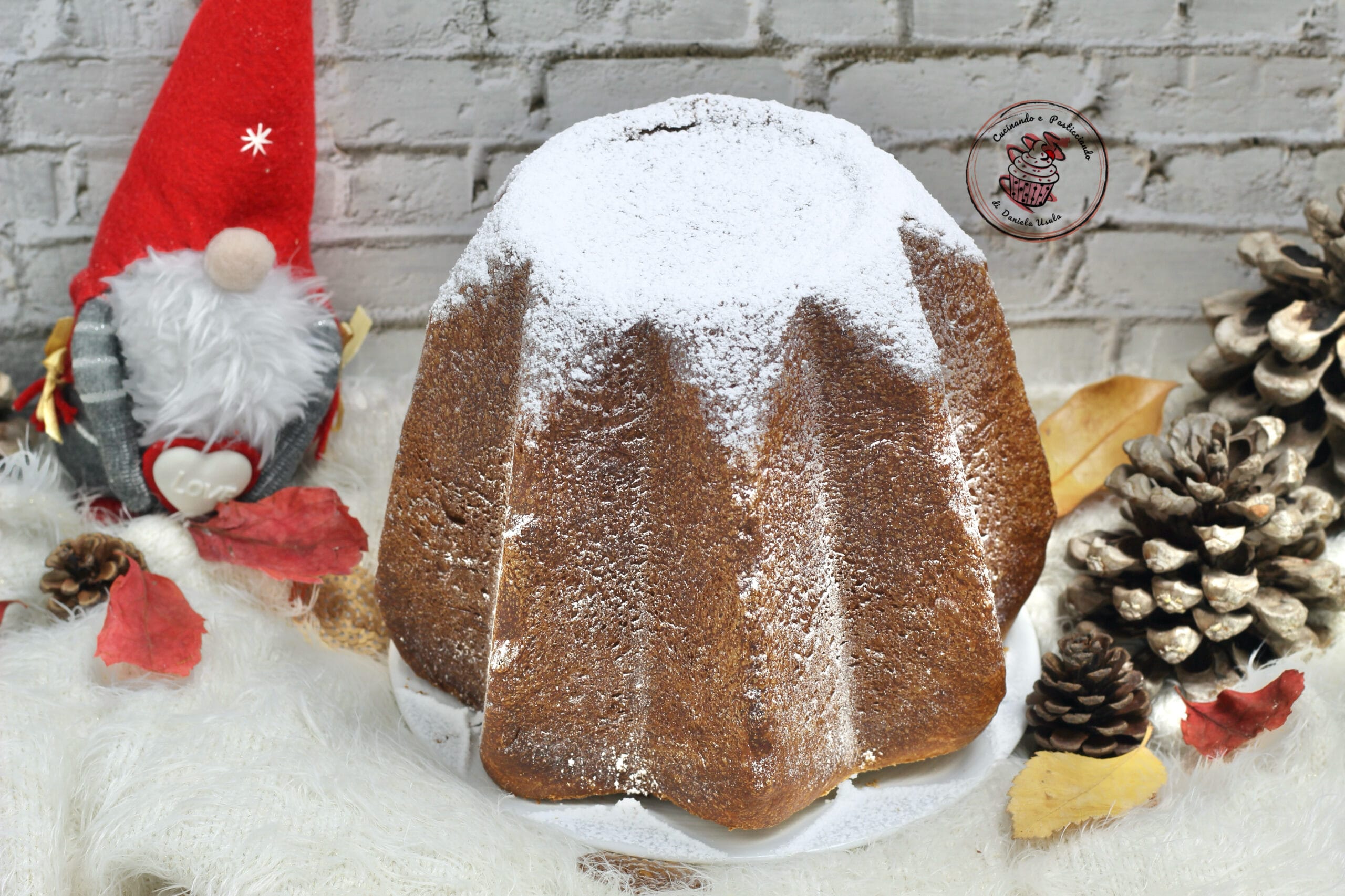 Pandoro fácil com massa única e fermento natural