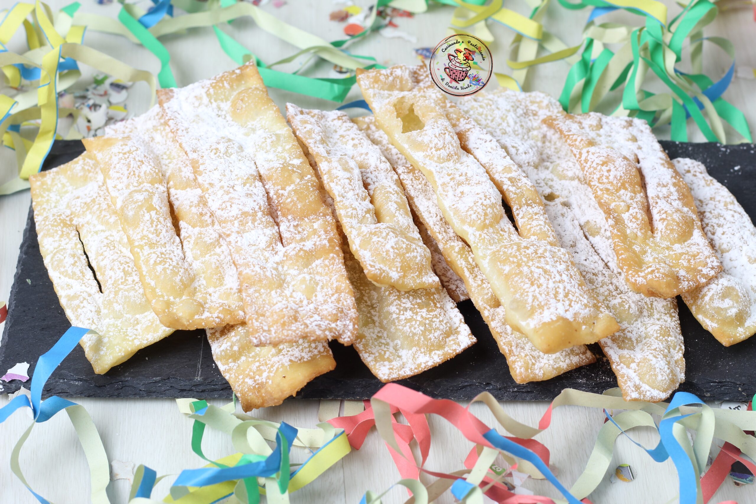 Chiacchiere de carnaval super crocantes, derretem na boca