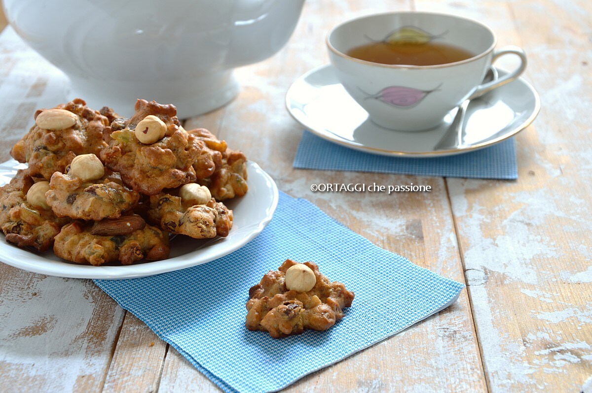 Biscoitos com frutas secas ZELTENINI
