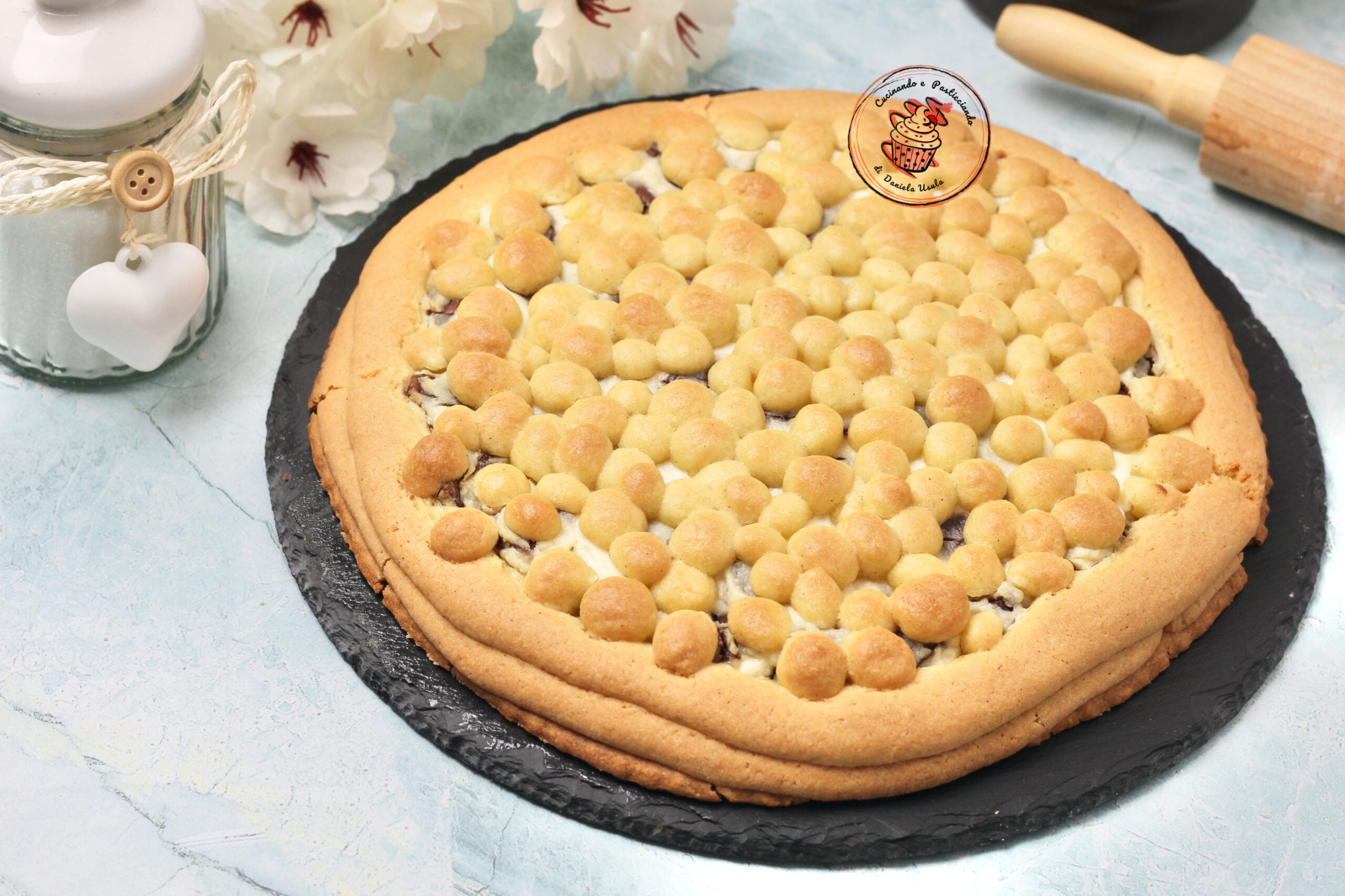 Torta sem molde, com ricota e ovos de Páscoa