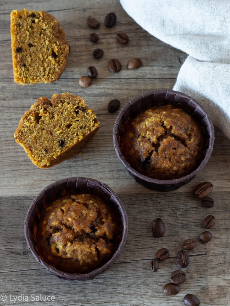 muffin de abóbora e café