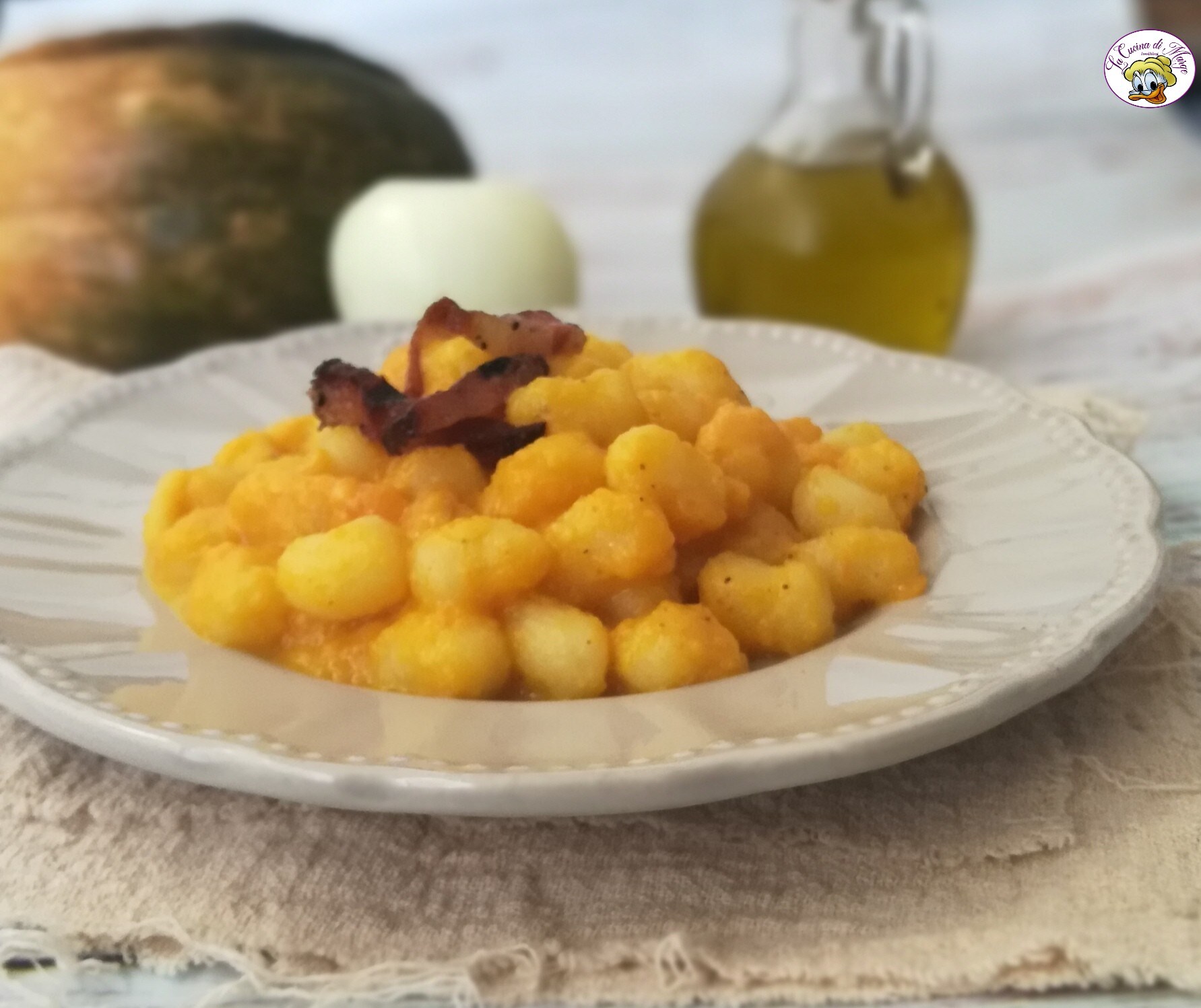 GNOCCHI com CREME de ABÓBORA e GUANCIALE