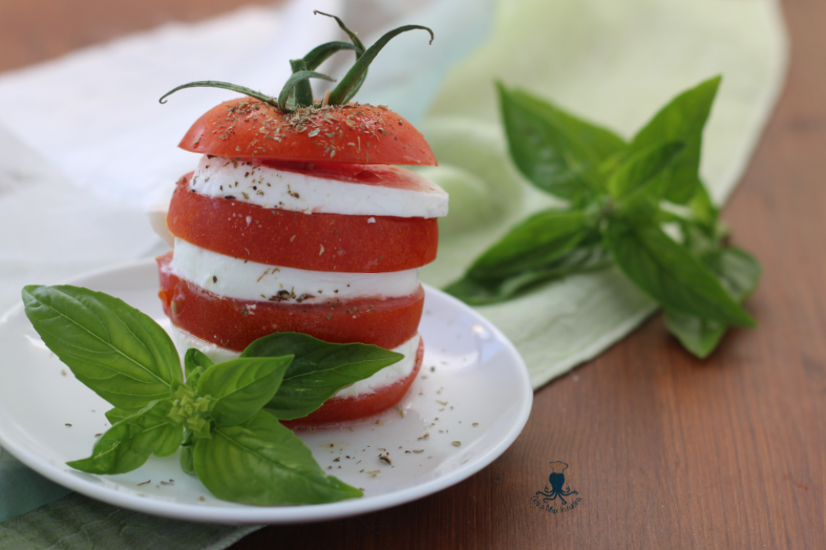 A salada caprese, receita tradicional italiana.