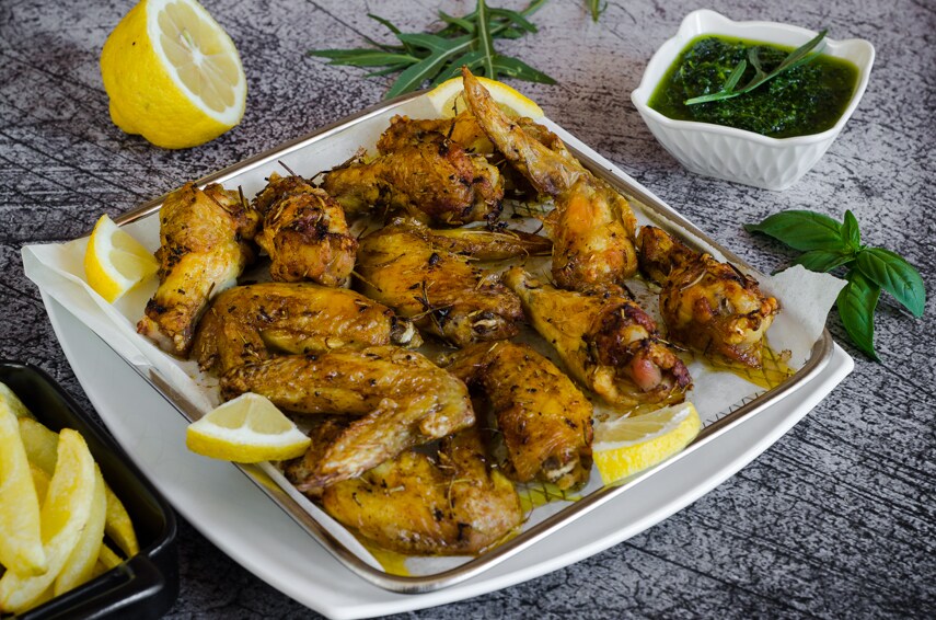 Asas de frango na fritadeira a ar