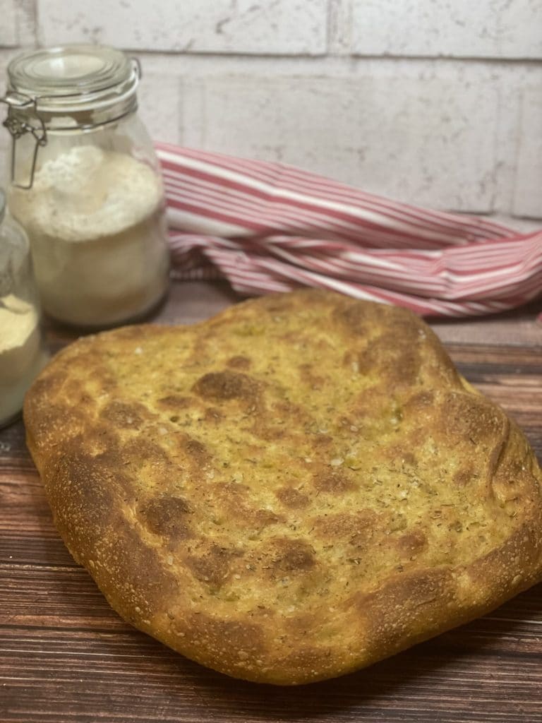 focaccia de abóbora com fermento natural inteira