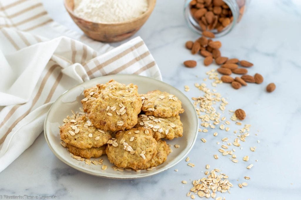 Biscoitos de espelta com aveia em flocos