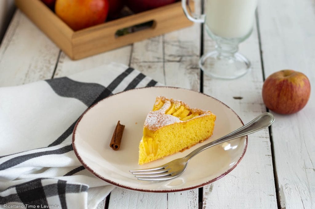 bolo de maçã com leite