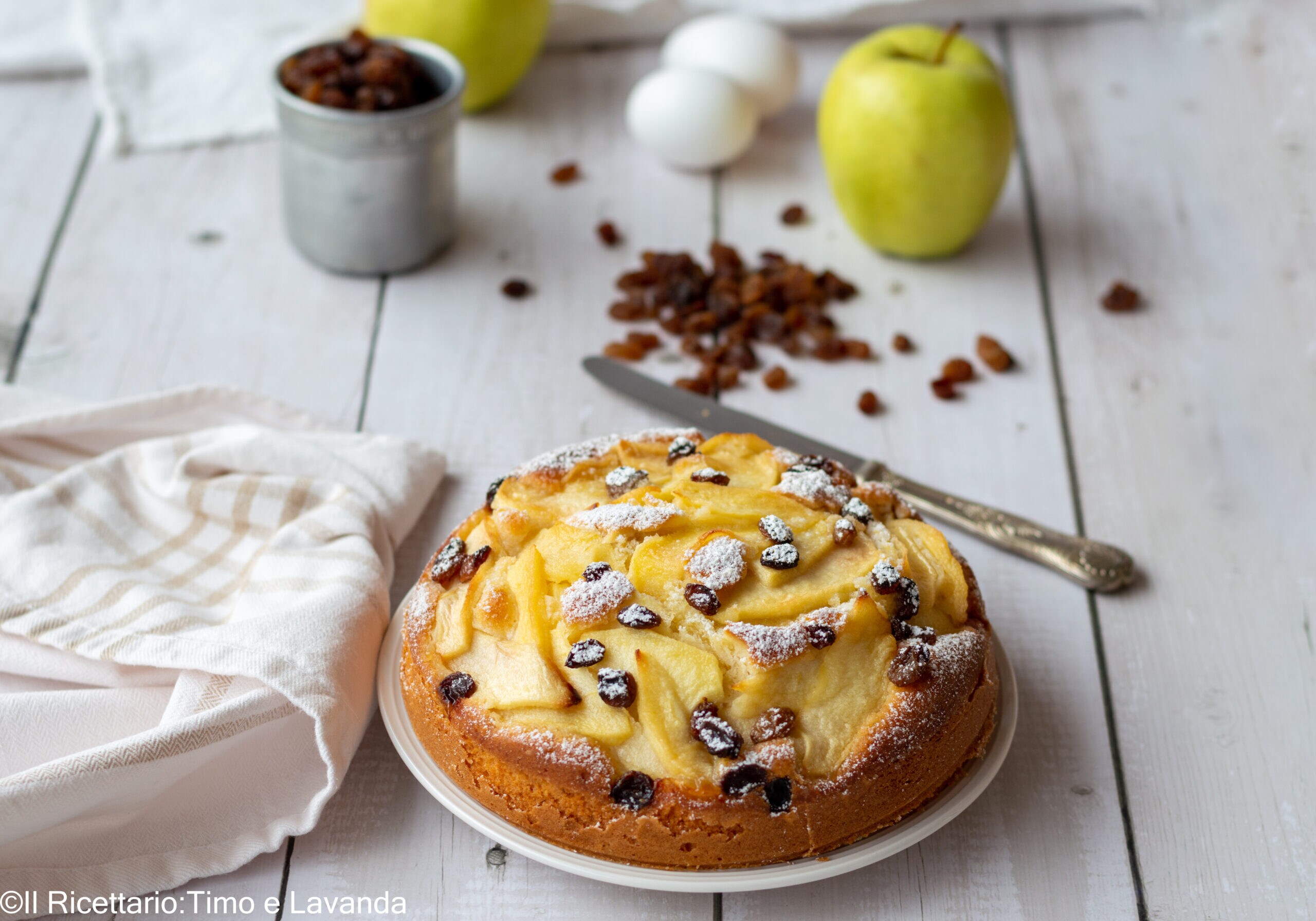 Bolo de maçã e passas