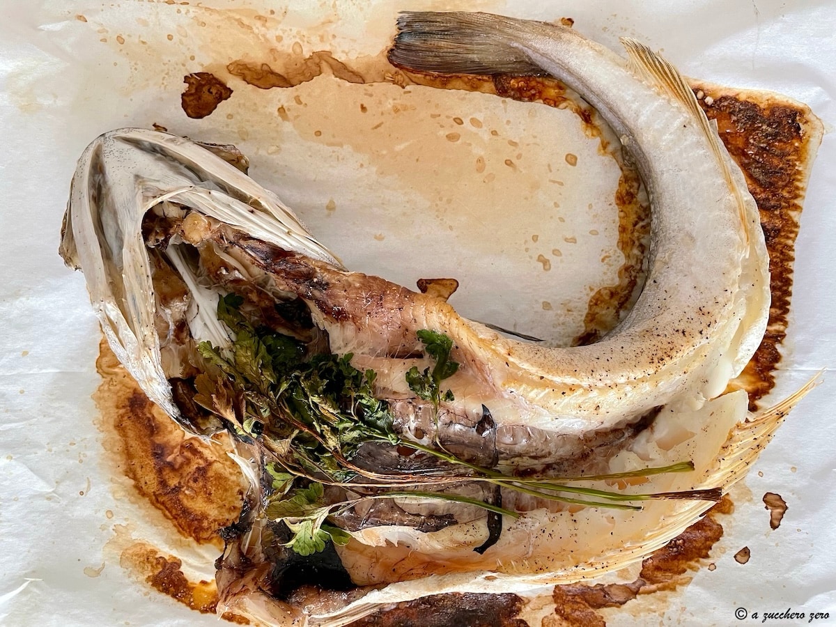 Bacalhau assado simples cozido inteiro