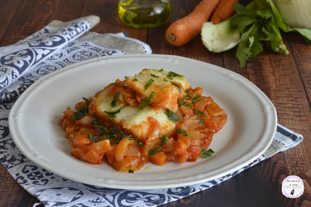 Bacalhau ensopado com cebolas