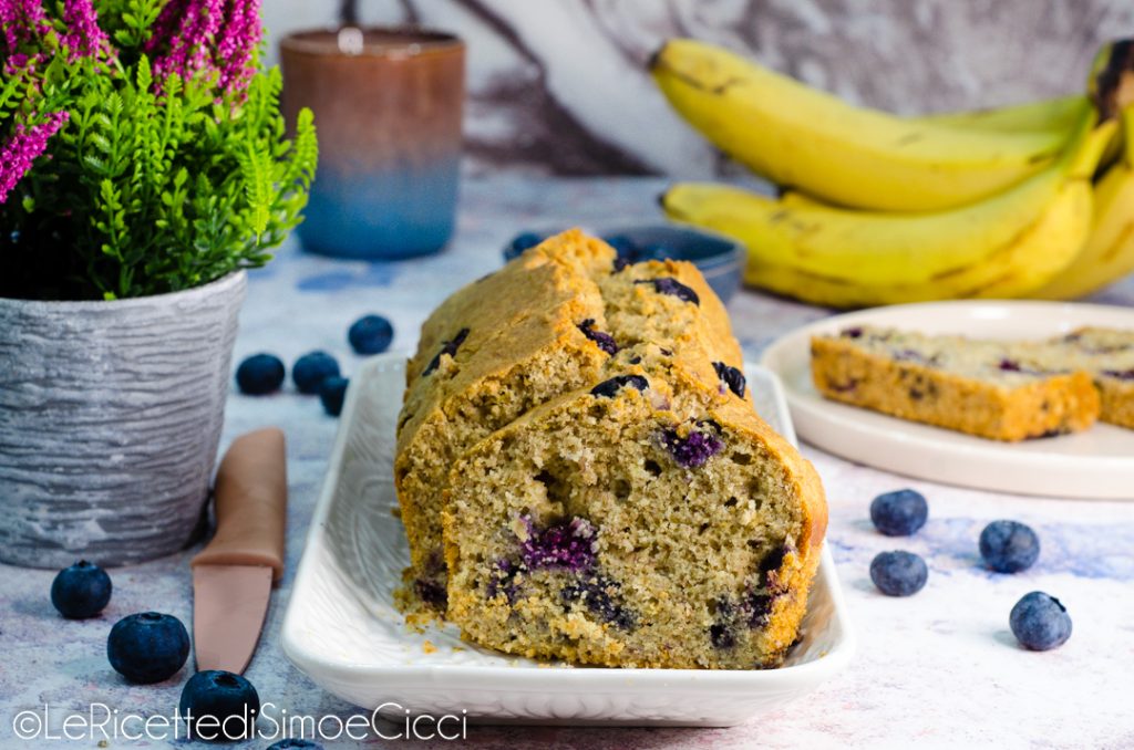 Banana bread com mirtilos