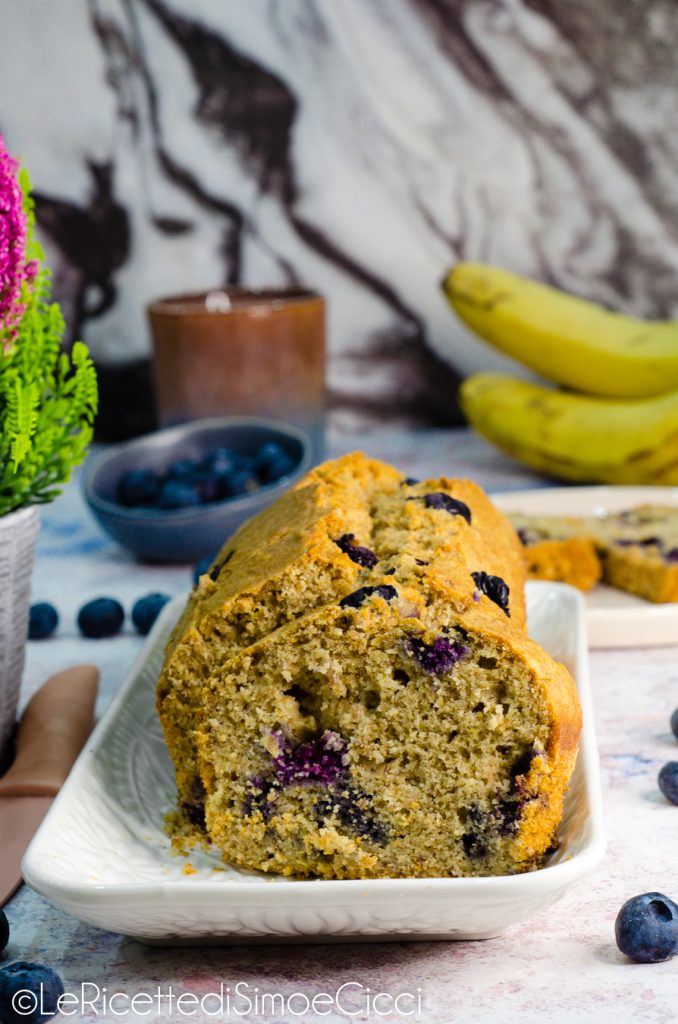 Banana bread com mirtilos