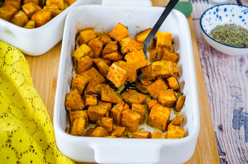 Batatas doces assadas, receita fácil para um acompanhamento delicioso