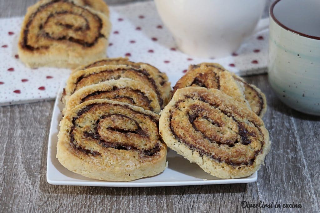 Biscoitos enrolados com Nutella