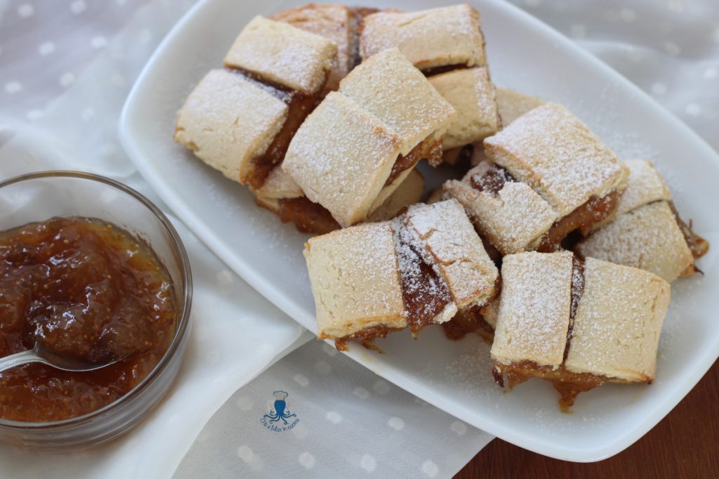 Biscoitos recheados com geleia de figo