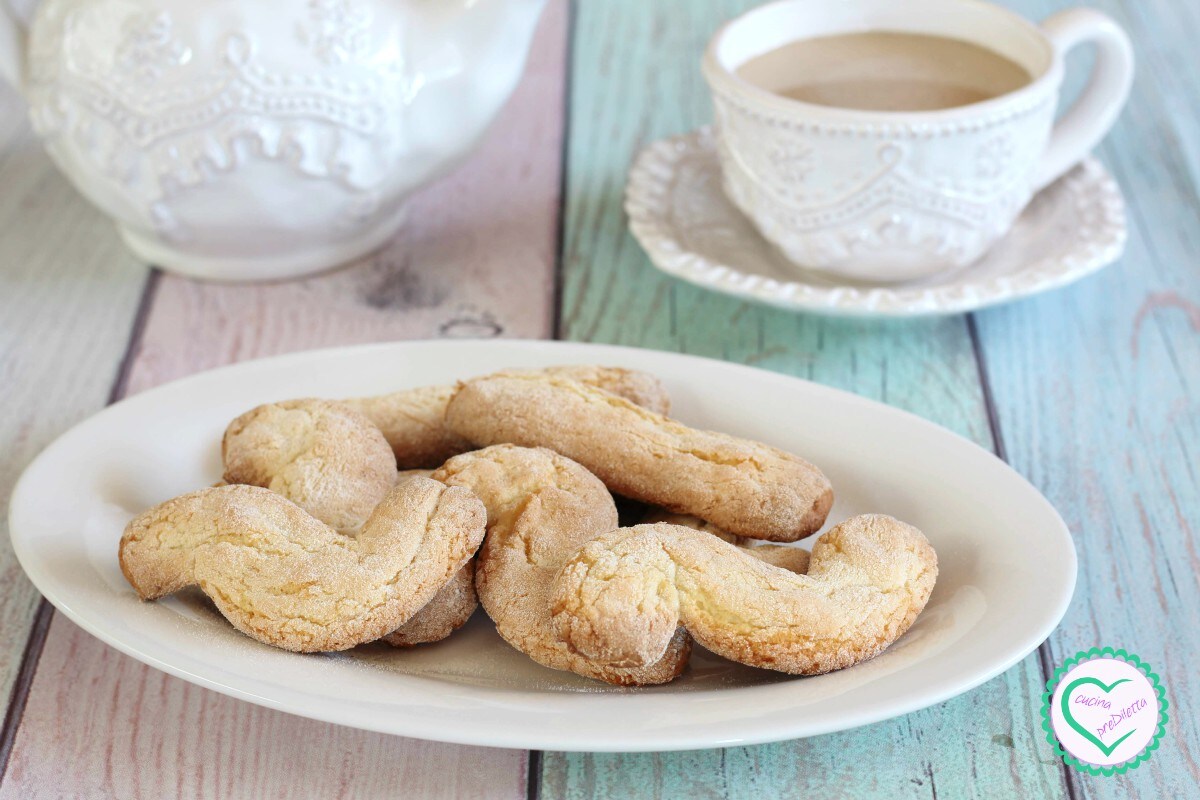 Biscoitos rústicos para o café da manhã