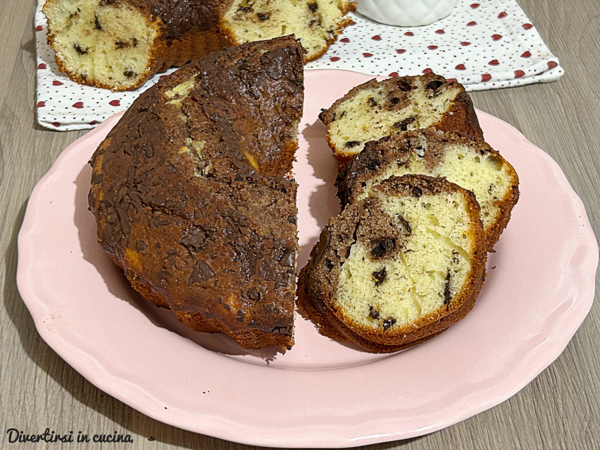 Bolo de Iogurte Mesclado com Cacau