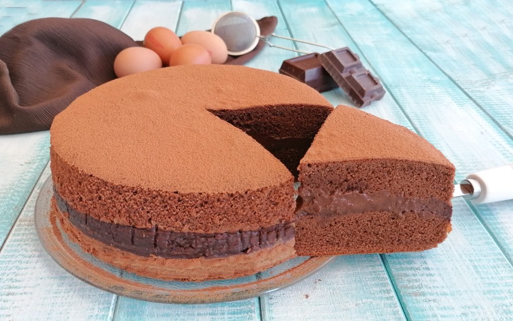 bolo de chocolate com coração derretido