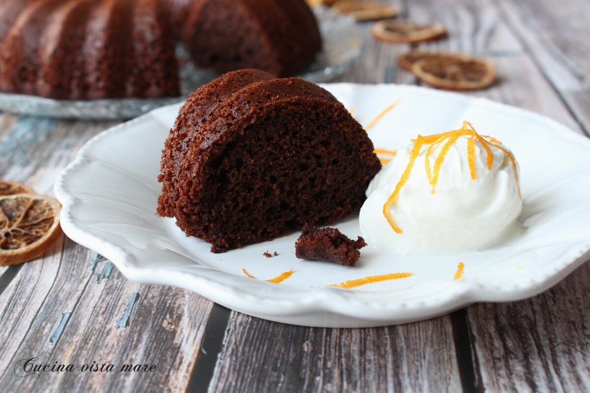 Bolo de chocolate e laranja delicado