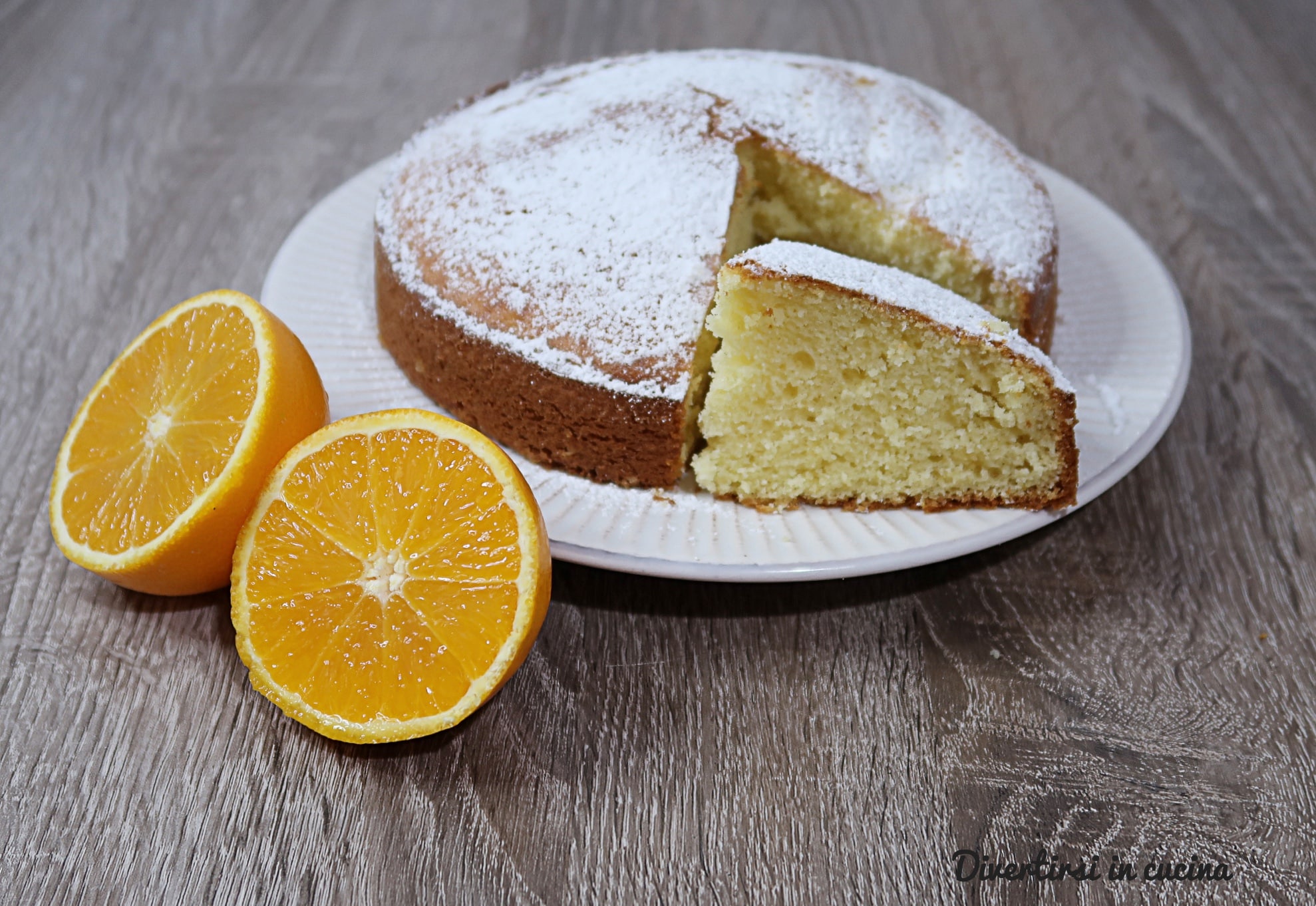 Bolo de laranja com um ovo