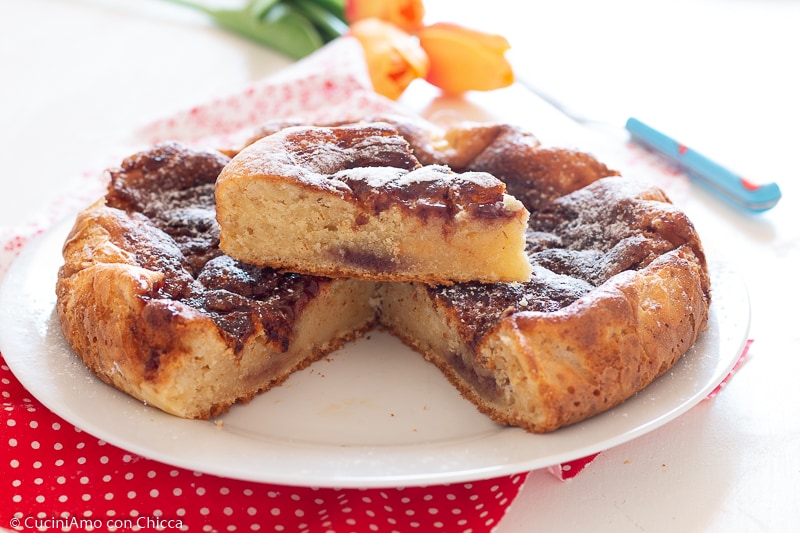 Bolo macio de mascarpone e geleia