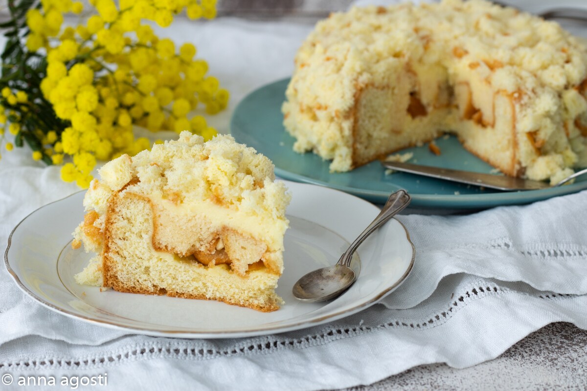 Bolo de mimosa recheado doce cremoso e delicioso