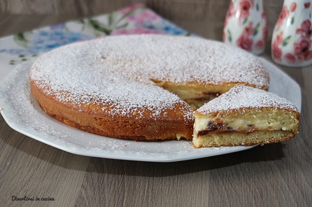 Bolo derramado com ricota e chocolate