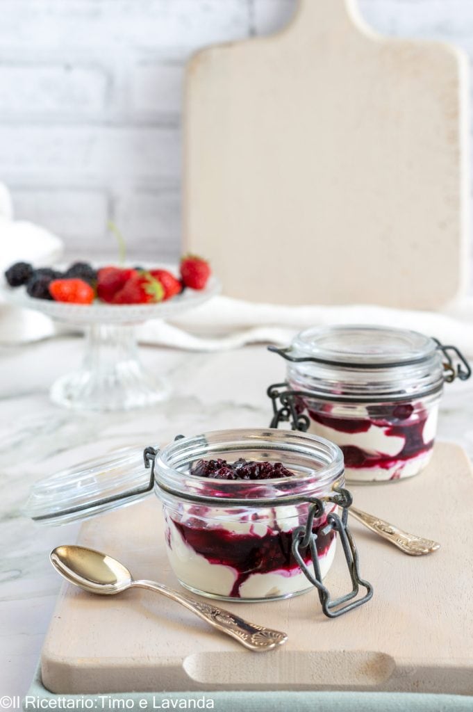 creme chantilly de mascarpone com frutas vermelhas