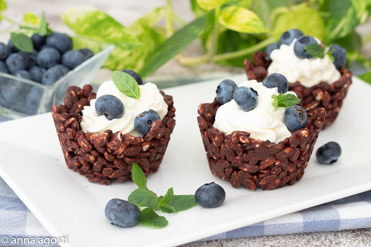 Cestinhos de Arroz Soprado e Chocolate