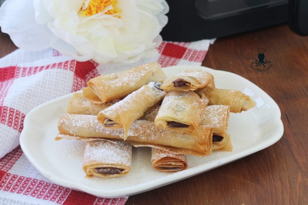 Charutos de massa filo com Nutella na Airfryer