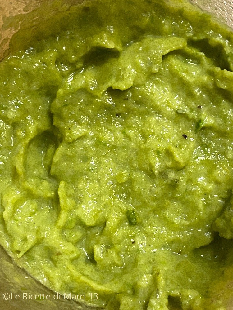 Conchiglioni rápidos com aspargos e robiola
